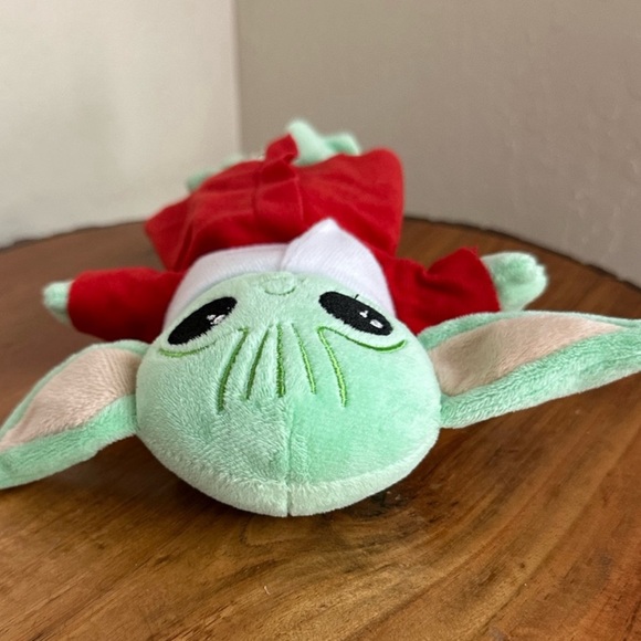 Star Wars Christmas Grogu! - Picture 2 of 4